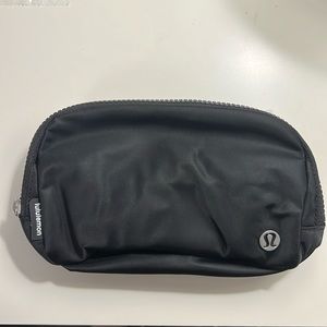 NWT Lululemon Everywhere Belt Bag 1L Black